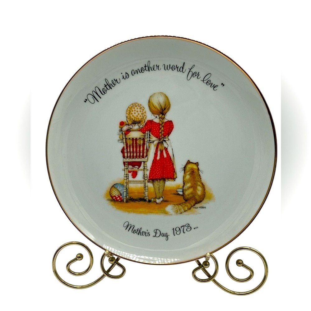 Vintage Holly Hobbie Decorative Mother's‎ Day 1973 Plate with Gold Trim